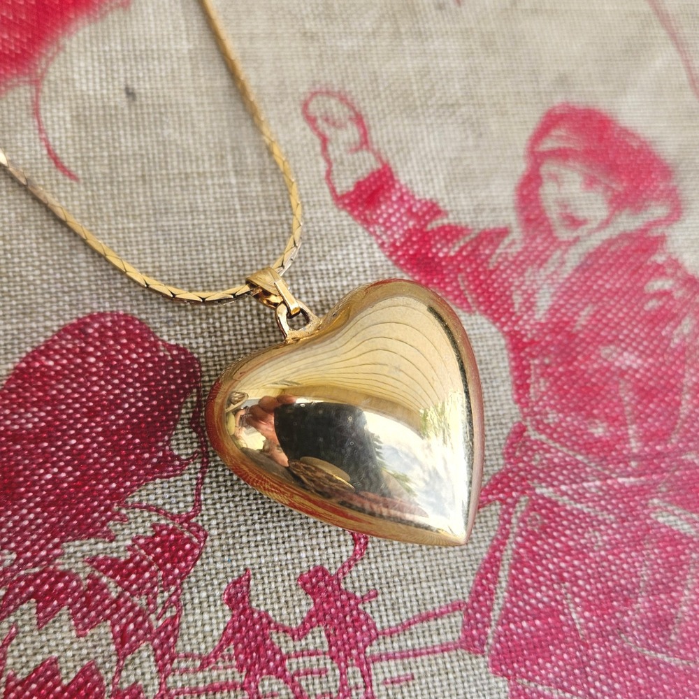 Vintage 90s Gold Tone Puffed Heart Pendant Necklace Herringbone Chain